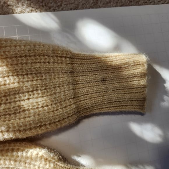 Vintage Knit Cardigan - Picture 5 of 8